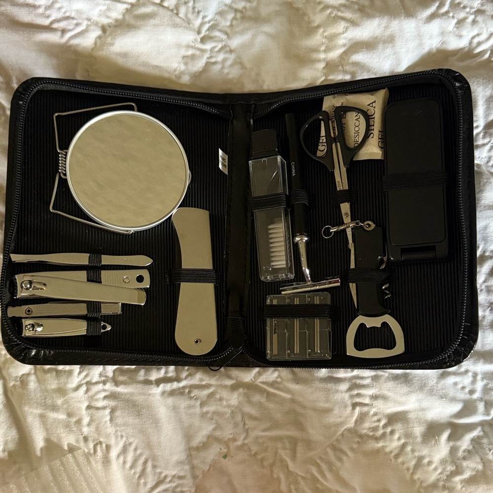 Target Grooming Set - Black and White